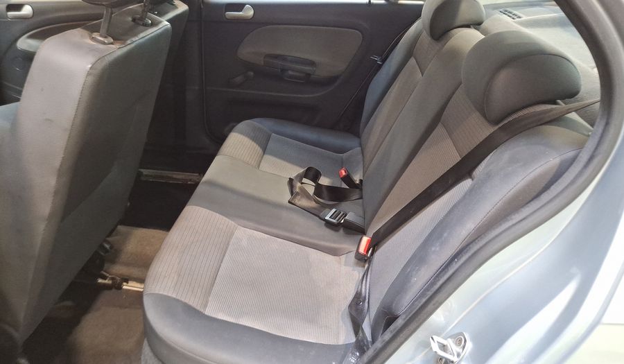 Volkswagen Gol 1.6 POWER Hatchback 2013