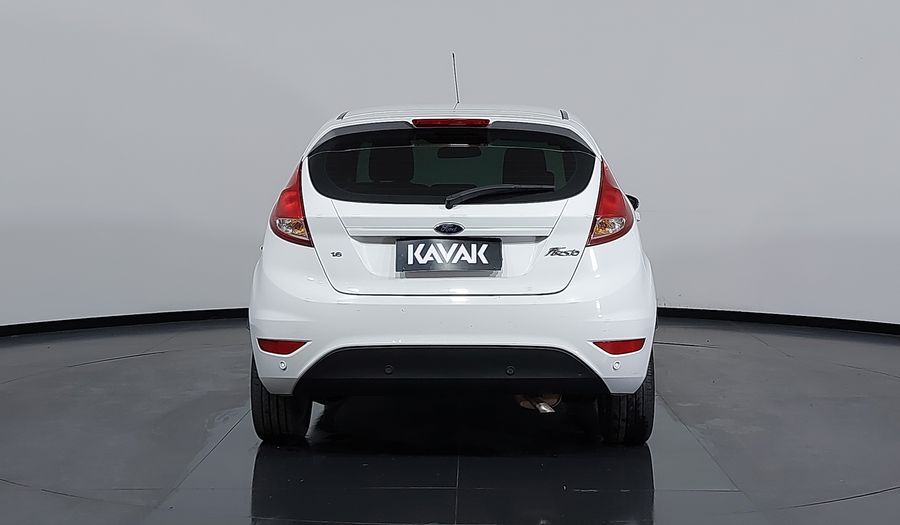 Ford Fiesta 1.6 SEL AT Hatchback 2017
