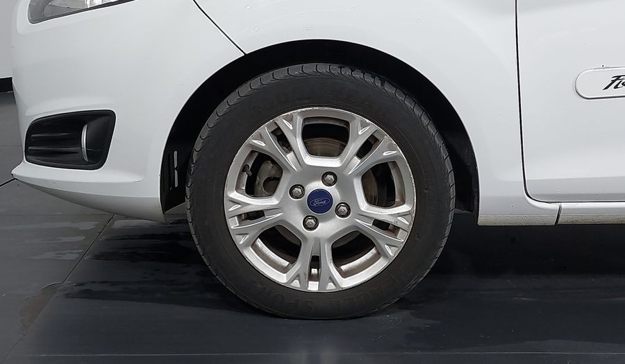 Ford Fiesta 1.6 SEL AT Hatchback 2017
