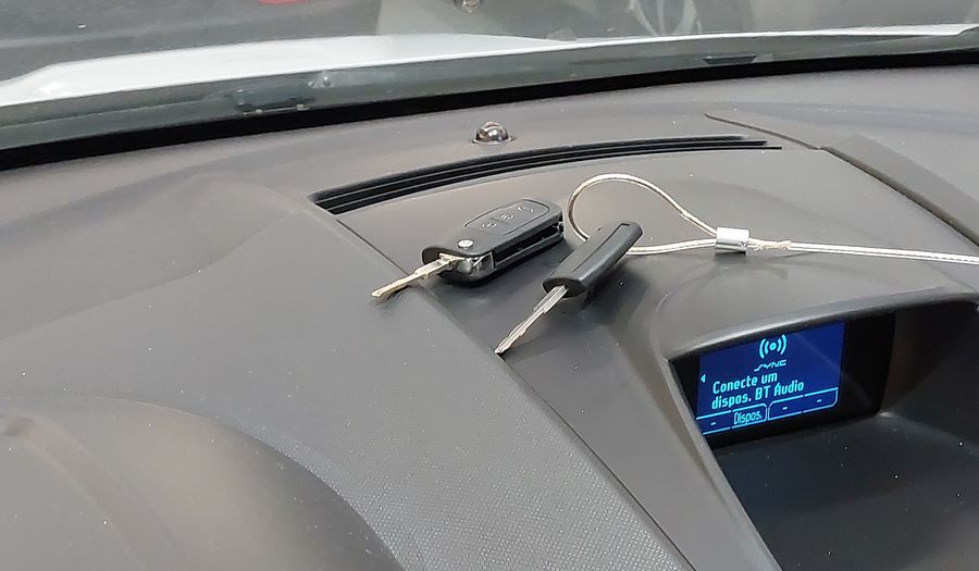 Ford Fiesta 1.6 SEL AT Hatchback 2017