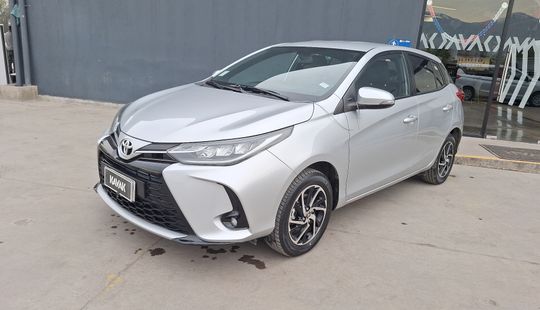 Toyota • Yaris