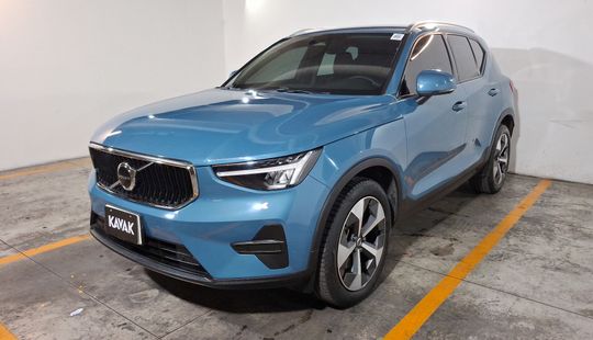 Volvo • XC40