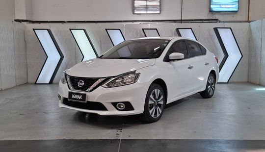 Nissan • Sentra