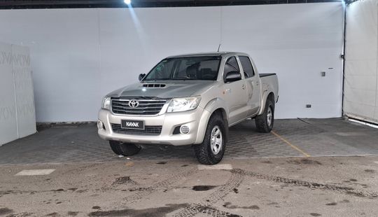 Toyota • Hilux