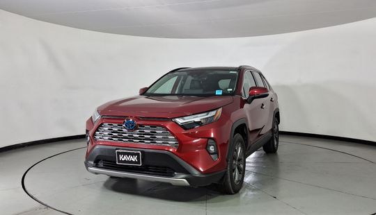 Toyota • RAV4