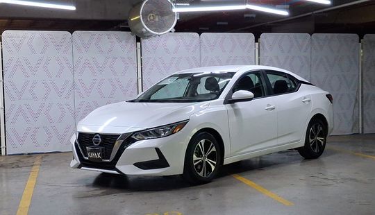 Nissan • Sentra
