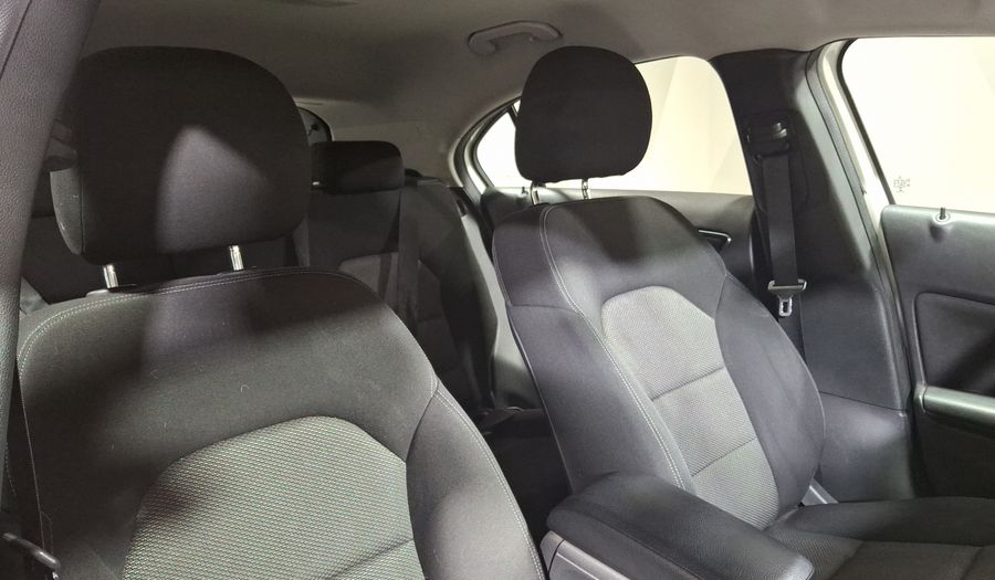 Mercedes Benz Clase A 1.6 180 CGI 7G-DCT Hatchback 2014