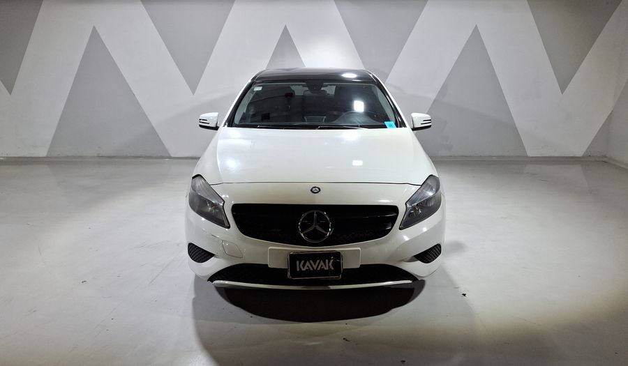 Mercedes Benz Clase A 1.6 180 CGI 7G-DCT Hatchback 2014
