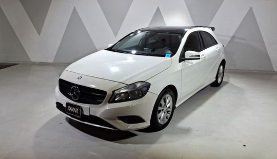 Mercedes Benz • Clase A