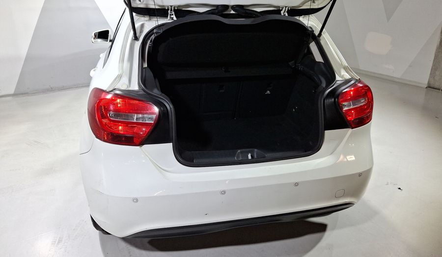Mercedes Benz Clase A 1.6 180 CGI 7G-DCT Hatchback 2014