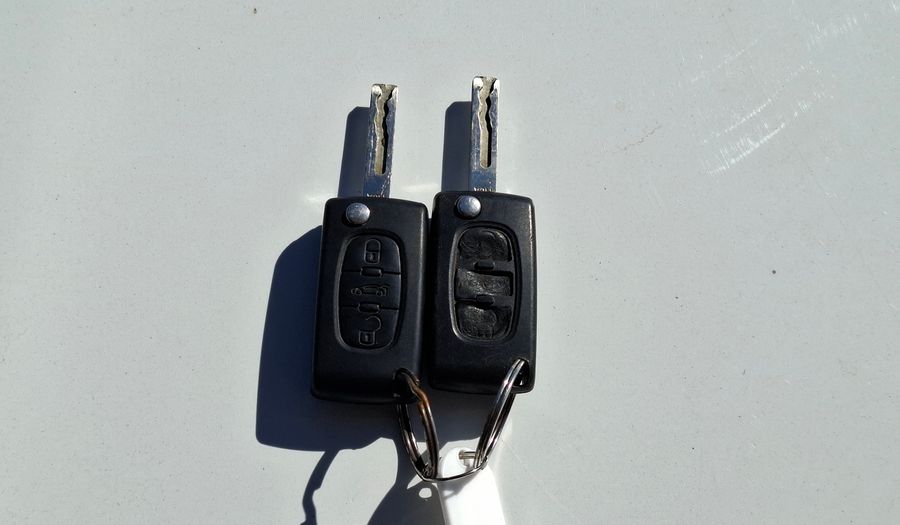 Peugeot 408 2.0 16V ALLURE+ Sedan 2014