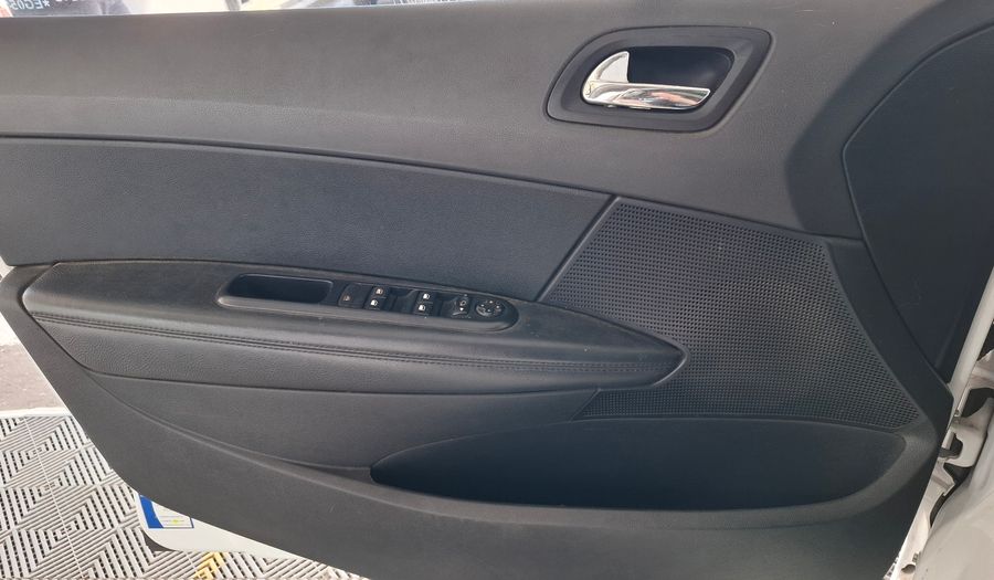 Peugeot 408 2.0 16V ALLURE+ Sedan 2014