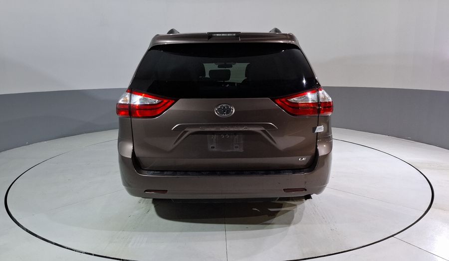 Toyota Sienna 3.5 LE AT Minivan 2018