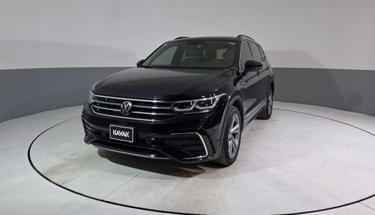 Volkswagen • Tiguan