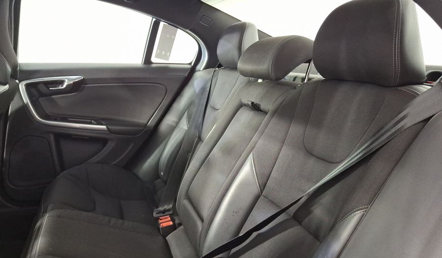Volvo S60 2.0 SPORT T4 Sedan 2016