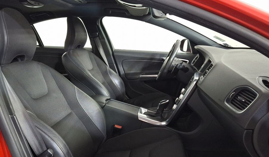 Volvo S60 2.0 SPORT T4 Sedan 2016