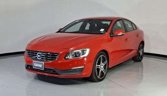 Volvo • S60