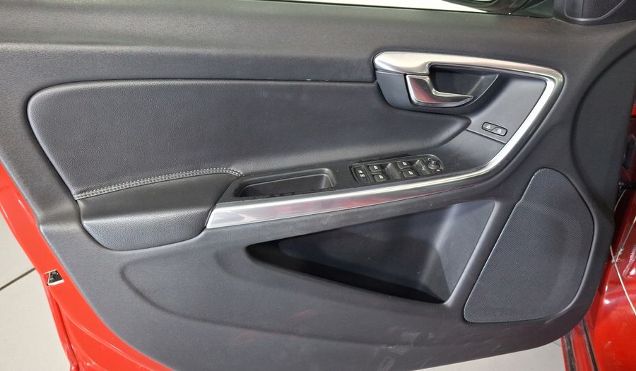 Volvo S60 2.0 SPORT T4 Sedan 2016