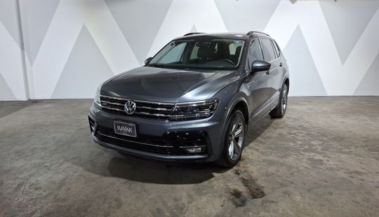 Volkswagen • Tiguan