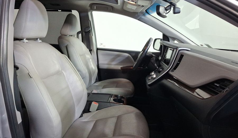 Toyota Sienna 3.5 LIMITED AT Minivan 2017