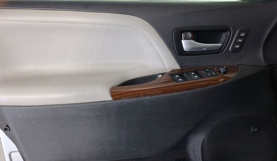 Toyota Sienna 3.5 LIMITED AT Minivan 2017