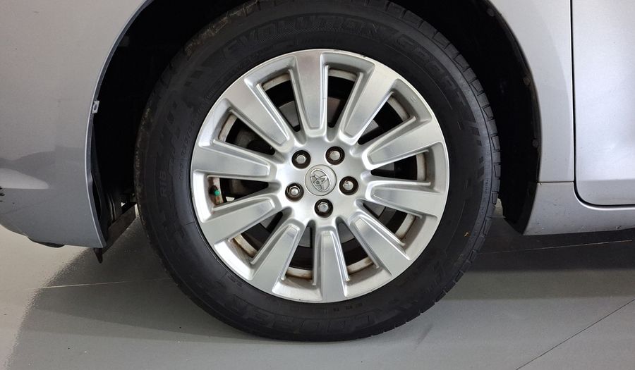 Toyota Sienna 3.5 LIMITED AT Minivan 2017
