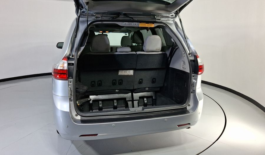 Toyota Sienna 3.5 LIMITED AT Minivan 2017