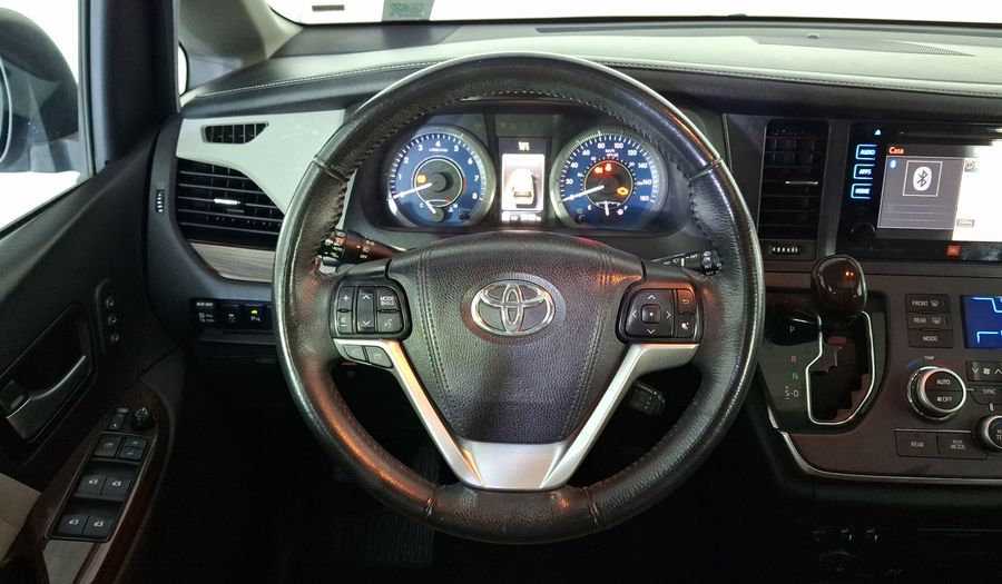 Toyota Sienna 3.5 LIMITED AT Minivan 2017