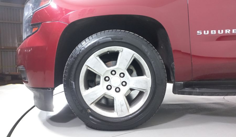 Chevrolet Suburban 5.3 C LT AT Suv 2016