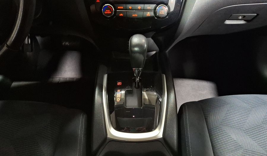 Nissan X-trail 2.5 ADVANCE 2 ROW CVT Suv 2015