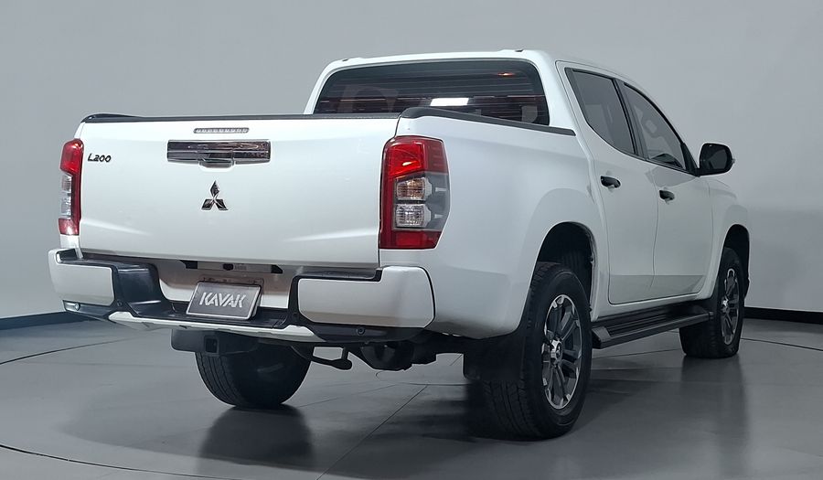 Mitsubishi L200 2.4 GLS DIESEL AUTO 4WD Pickup 2023