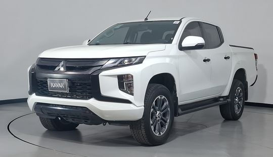 Mitsubishi • L200