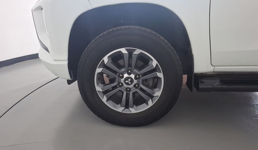 Mitsubishi L200 2.4 GLS DIESEL AUTO 4WD Pickup 2023