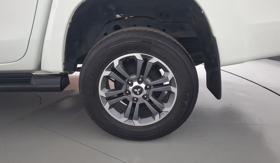 Mitsubishi L200 2.4 GLS DIESEL AUTO 4WD Pickup 2023