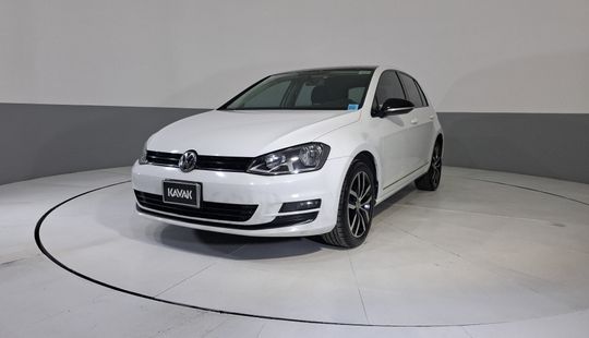 Volkswagen • Golf
