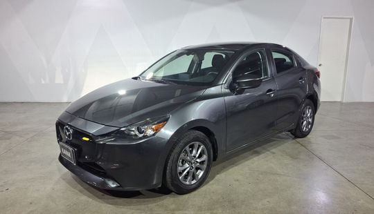 Mazda • Mazda 2