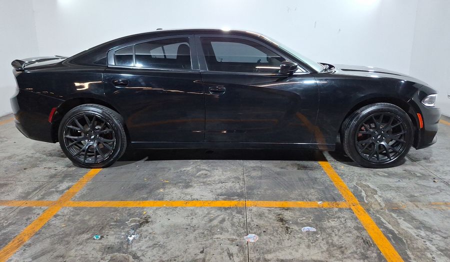 Dodge Charger 5.7 RT Sedan 2020
