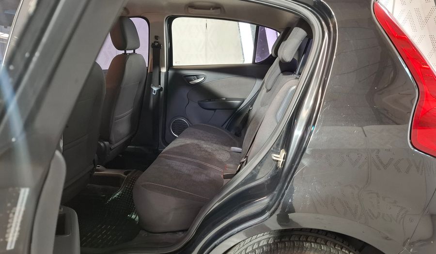 Fiat Palio 1.4 ATTRACTIVE Hatchback 2017