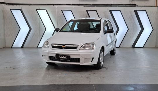Chevrolet • Corsa Classic