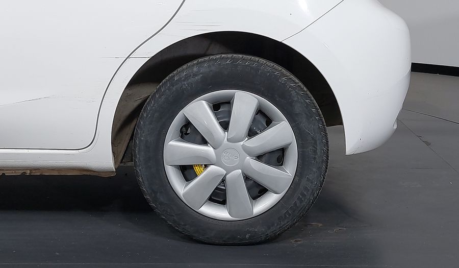 Nissan March 1.0 S Hatchback 2016