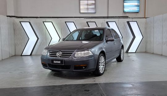 Volkswagen • Bora