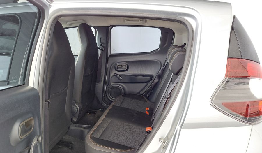 Fiat Mobi 1.0 TREKKING Hatchback 2025
