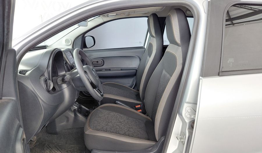 Fiat Mobi 1.0 TREKKING Hatchback 2025