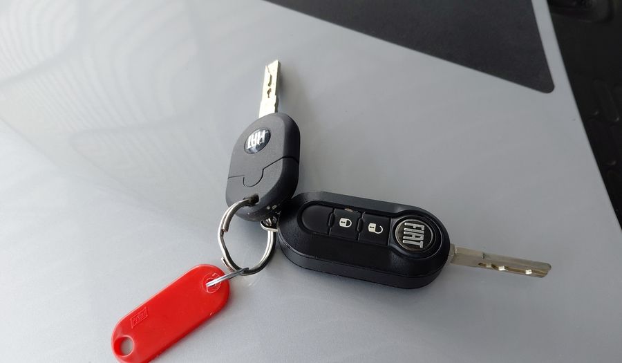 Fiat Mobi 1.0 TREKKING Hatchback 2025