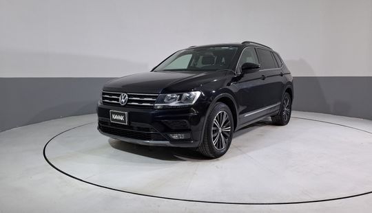 Volkswagen • Tiguan