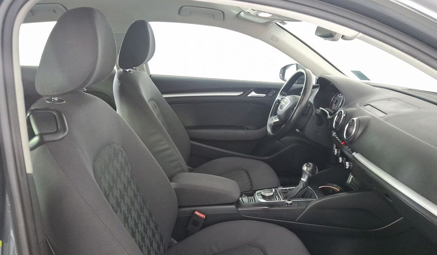 Audi A3 1.8 TFSI AMBIENTE S TRONIC Hatchback 2016