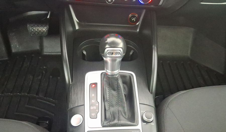 Audi A3 1.8 TFSI AMBIENTE S TRONIC Hatchback 2016