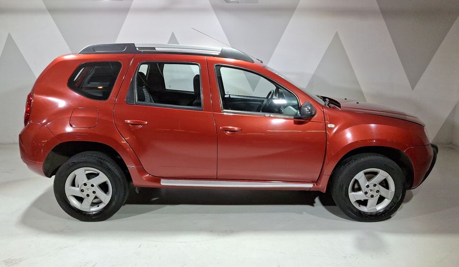 Renault Duster 2.0 DYNAMIQUE MEDIA NAV MT Suv 2014