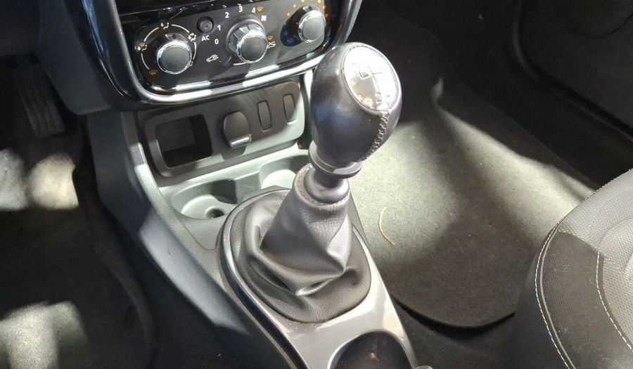 Renault Duster 2.0 DYNAMIQUE MEDIA NAV MT Suv 2014