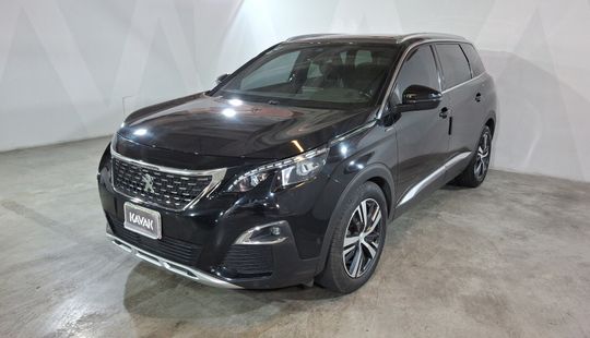 Peugeot • 5008